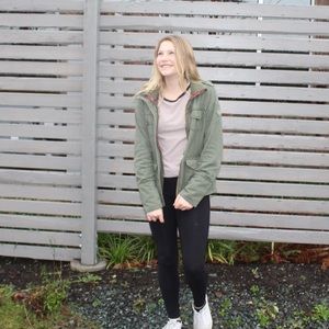 Meet your Posher, Emily